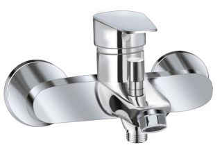 Смеситель для ванны AQUAme Prato AQMP6112 с душевым гарнитуром хром